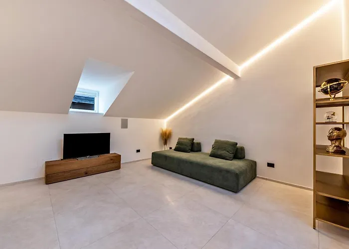 App 303 Palazzo Cavour * Bozen